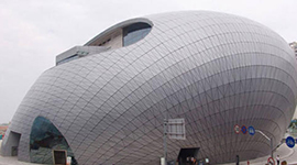 幕墙施工的突发情况如何处理呢？